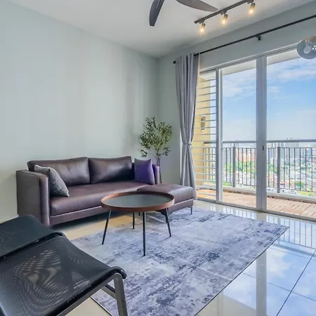 Cozy 3-Bedroom Condo With Pool 6 Pax - Semarak Kuala Lumpur Luaran gambar