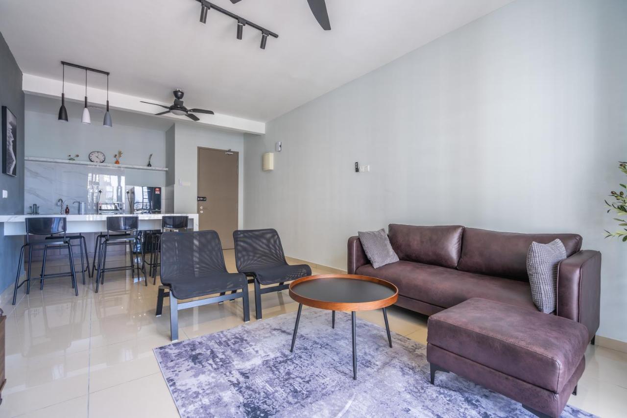 Apartemen Cozy 3-bedroom With Pool 6 Pax - Semarak *